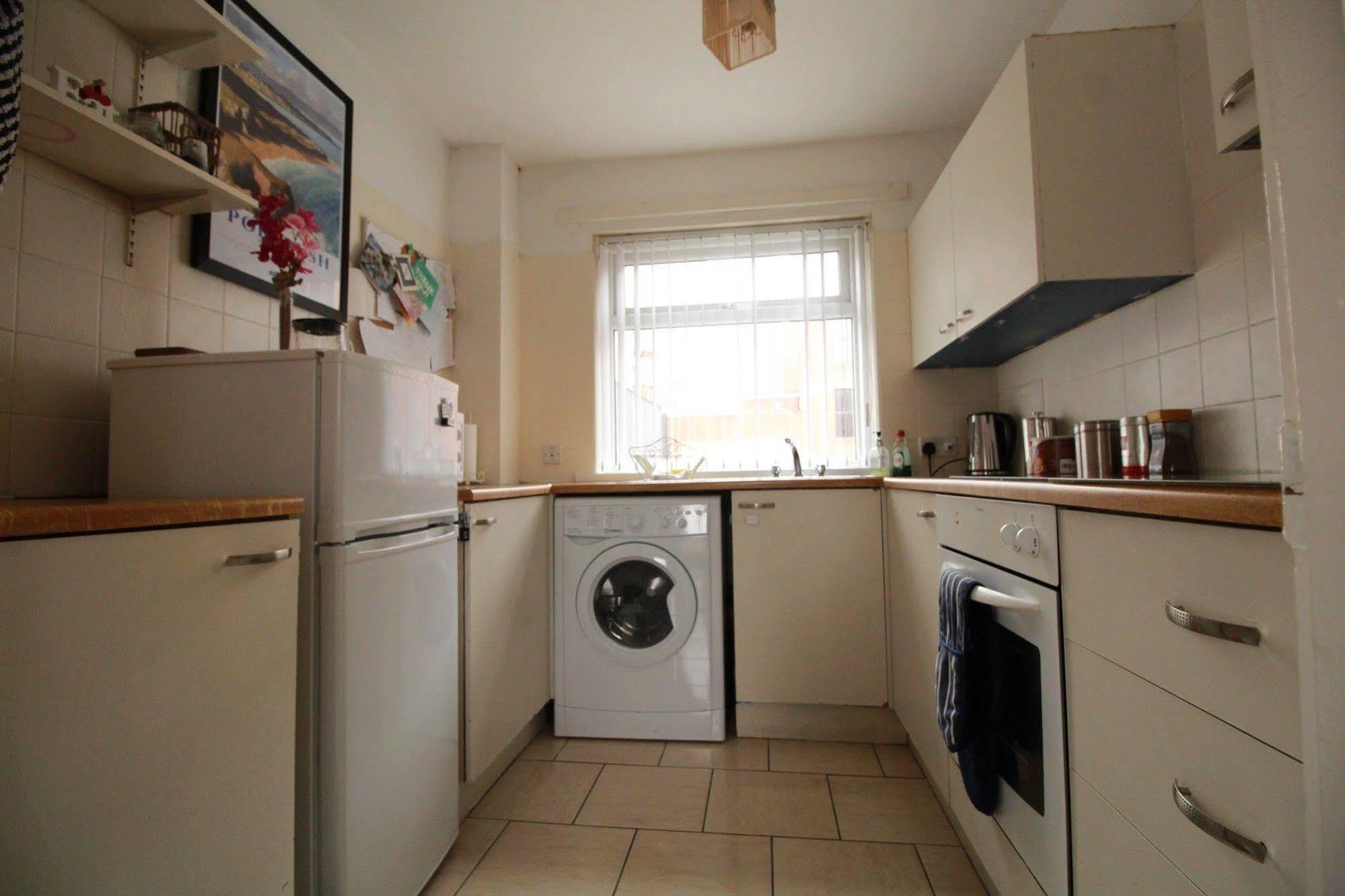 Perfect Central City Location - Parking - 3 Beds - 2 Bedrooms Belfast Zewnętrze zdjęcie