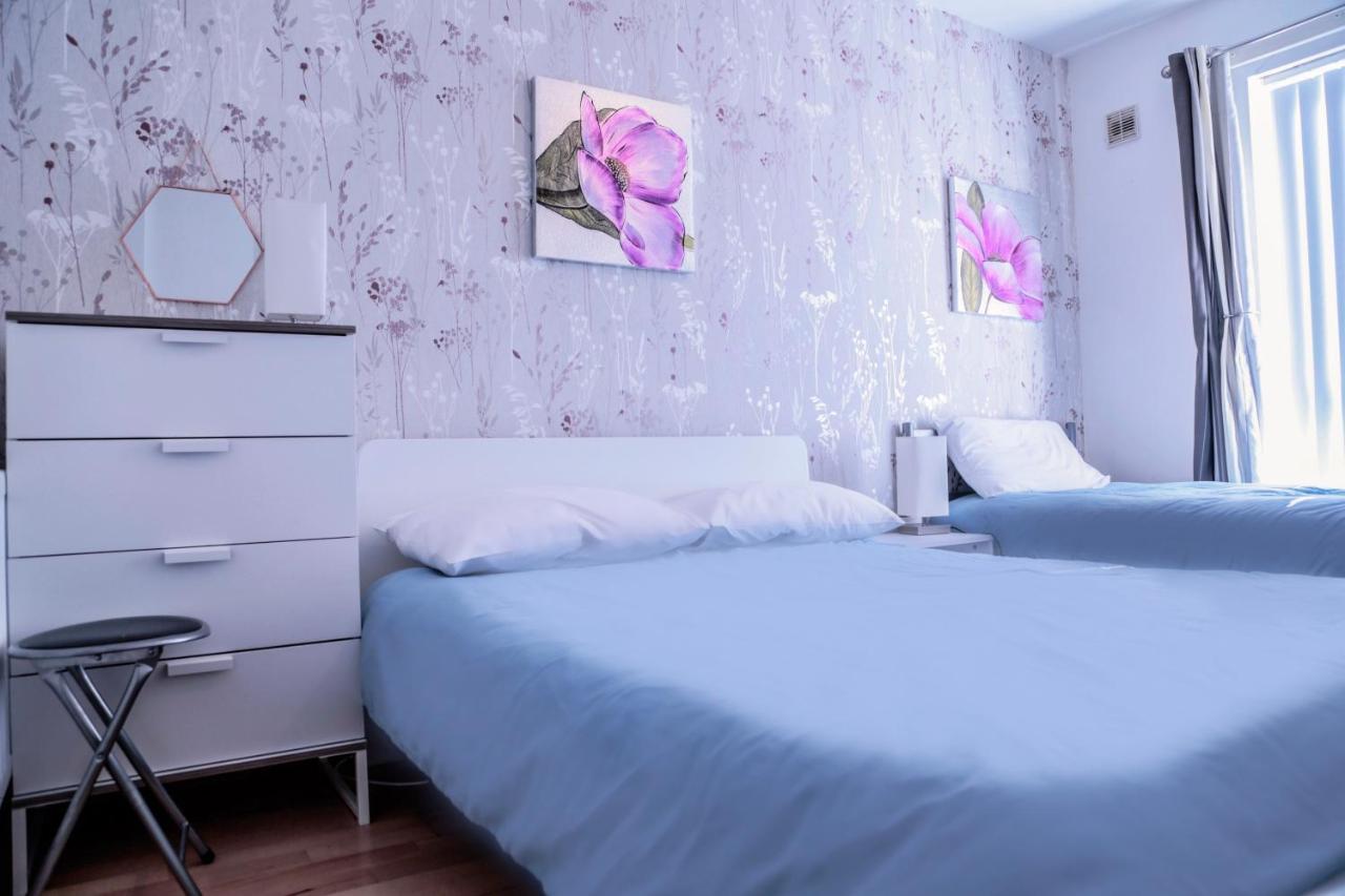 Perfect Central City Location - Parking - 3 Beds - 2 Bedrooms Belfast Zewnętrze zdjęcie