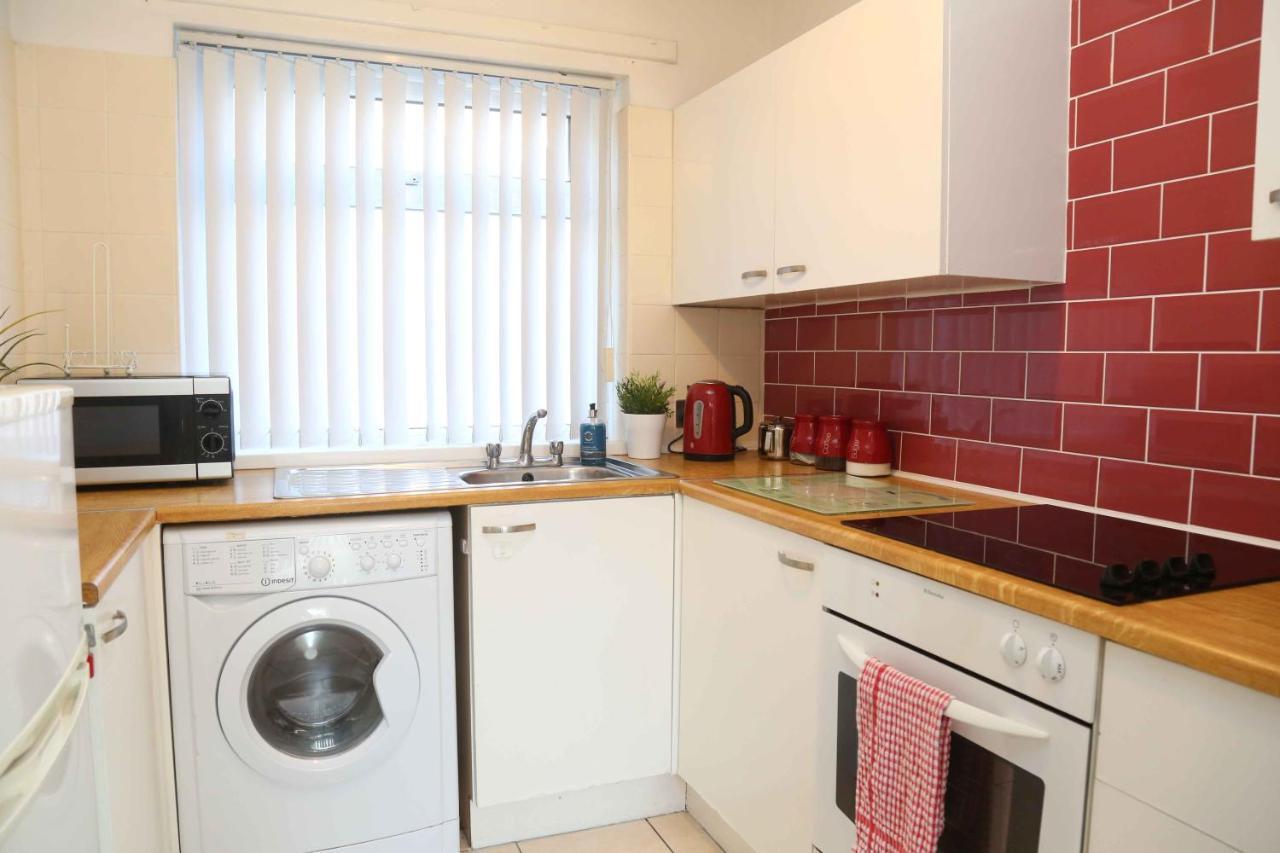 Perfect Central City Location - Parking - 3 Beds - 2 Bedrooms Belfast Zewnętrze zdjęcie